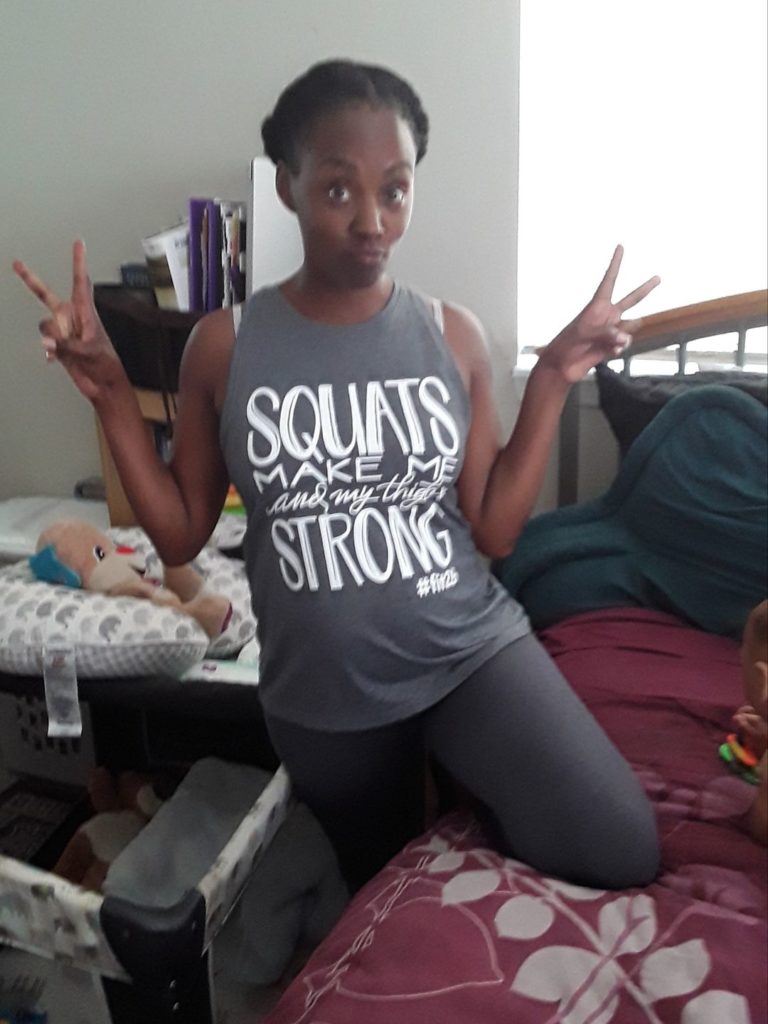 Squats make me (and my thighs) strong - shirt by fit2b.com - #fit2b